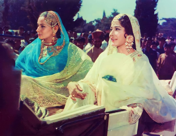 Nadira with Meena Kumari in Pakeezah