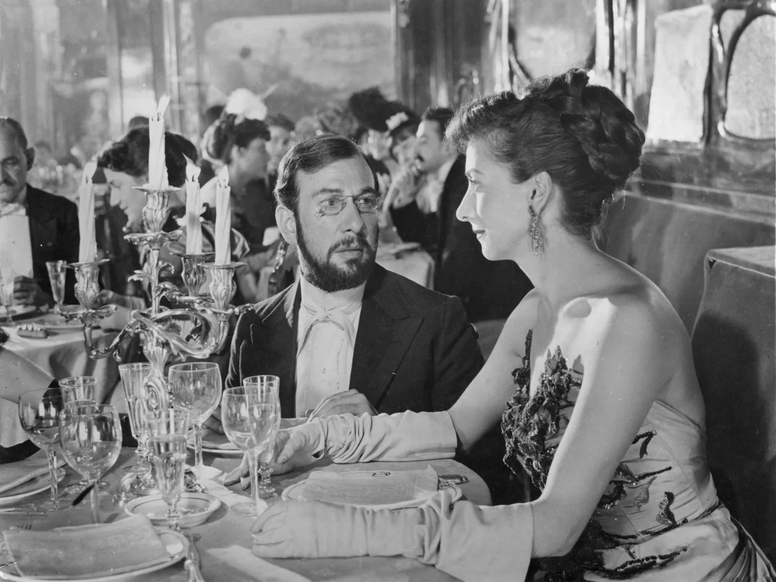 José Ferrer and Suzanne Flon in Moulin Rouge (1952)