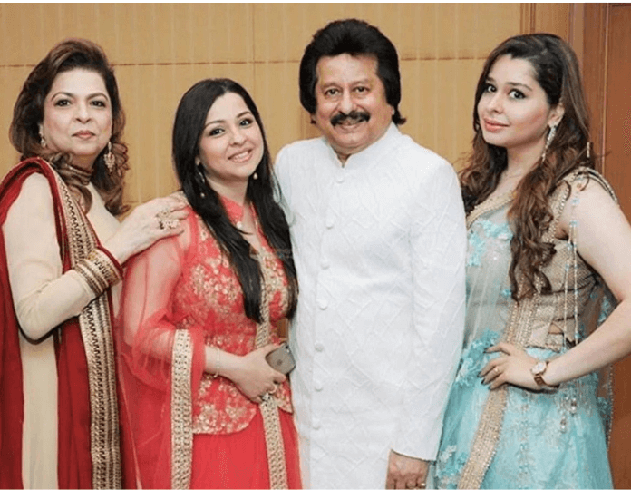 Pankaj Udhas with wife Farida and Daughters Nayab and Reva