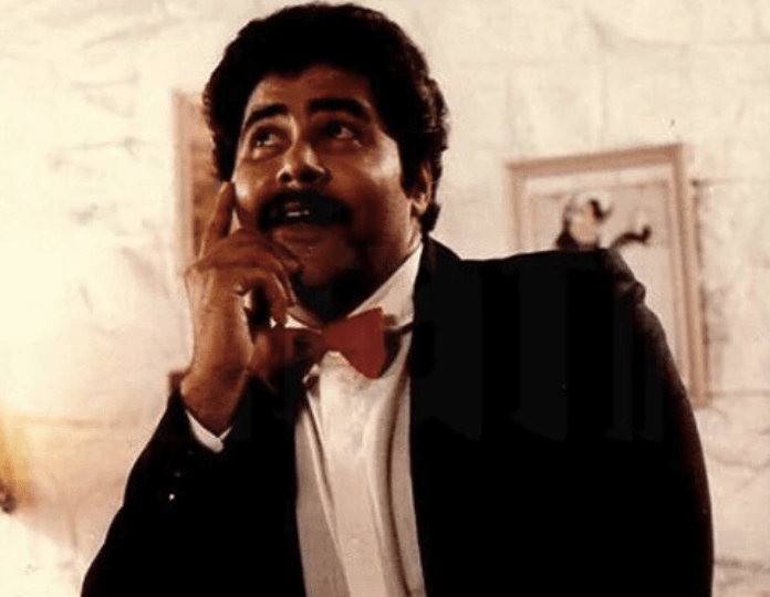 Satish Shah in "Jaane Bhi Do Yaaro