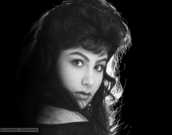 Ayesha Jhulka